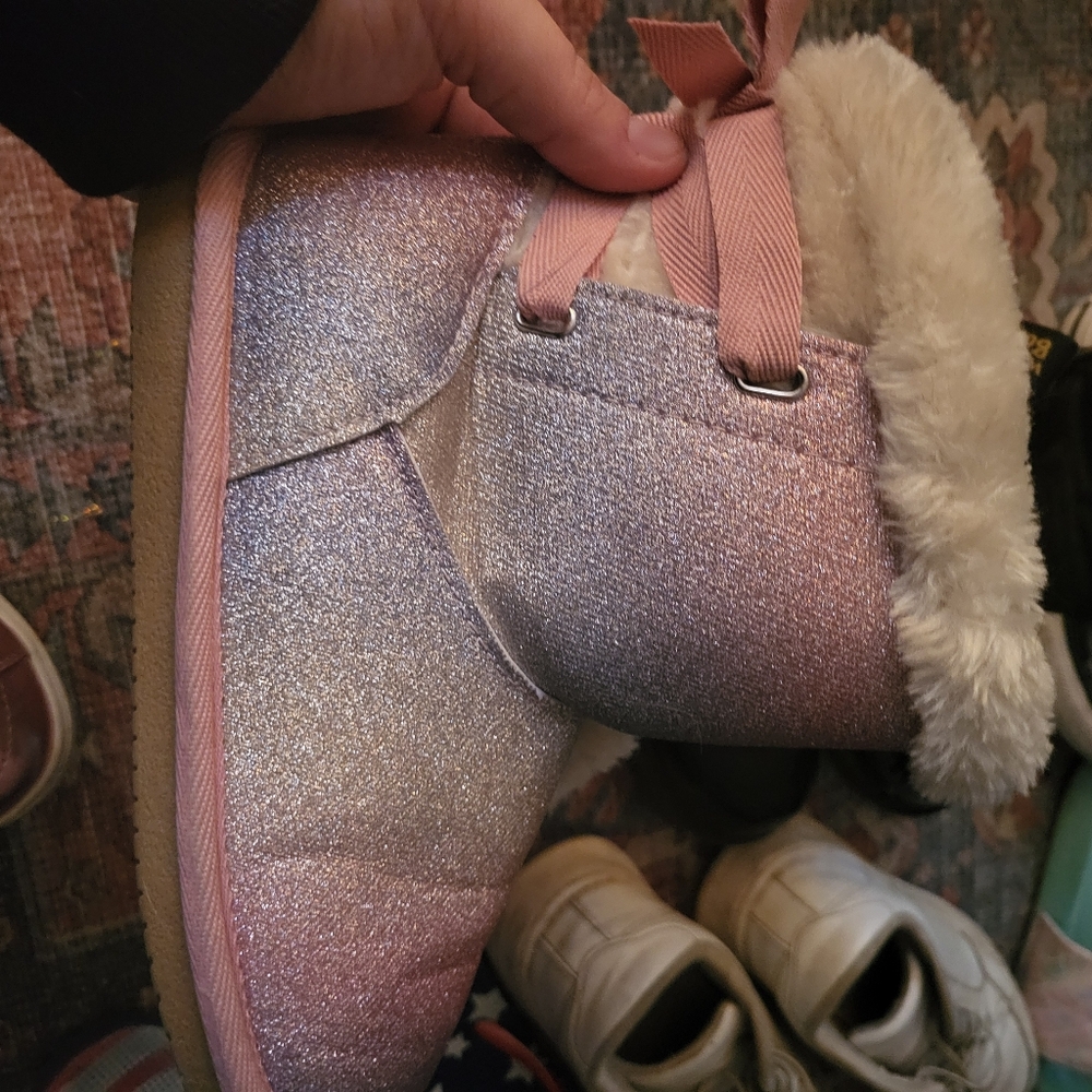Girls boots
